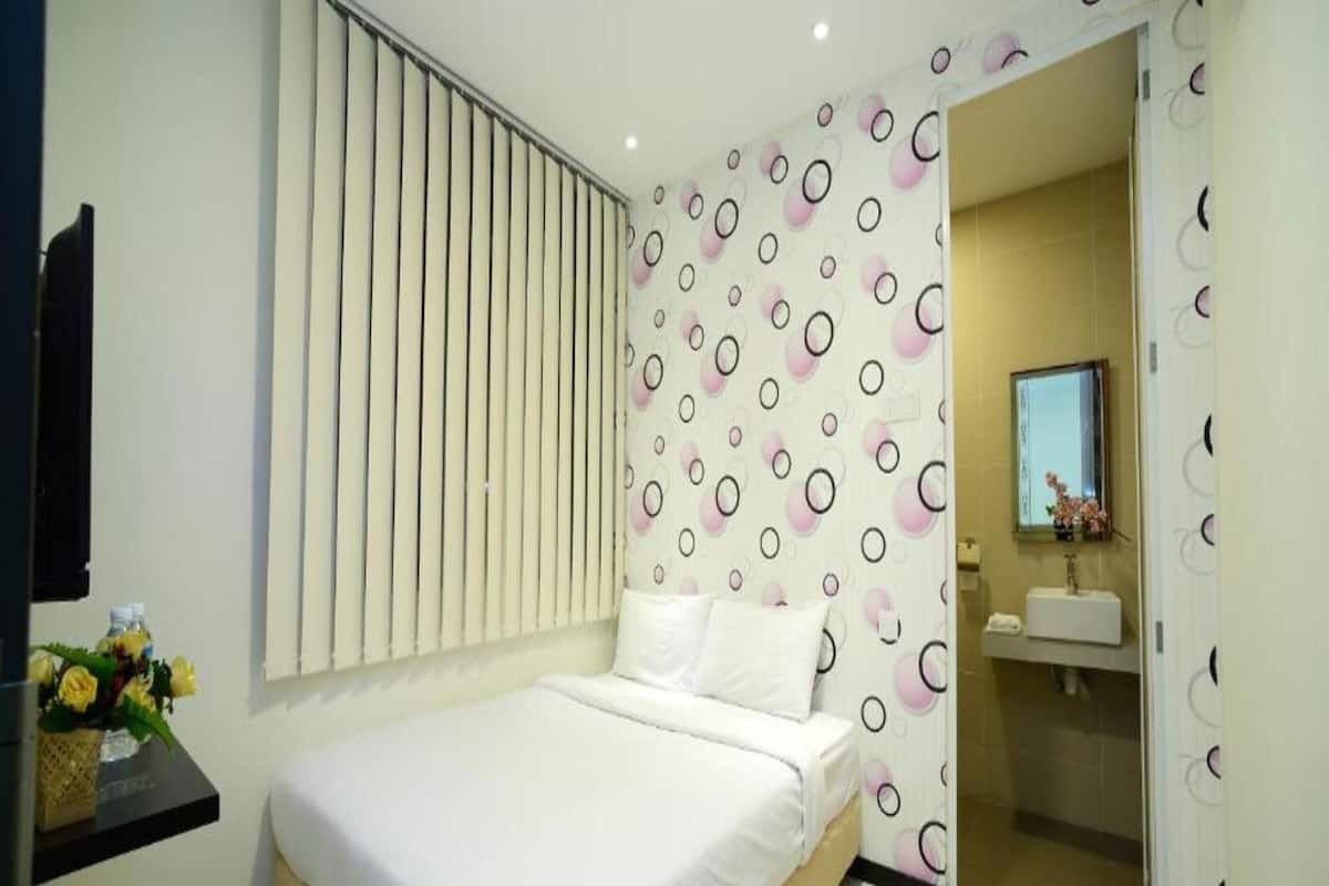 Deluxe Double Room | Desk, free WiFi