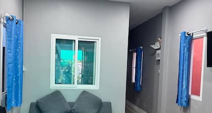 1 minute walk to the tourist strip ! New guest house on quiet Soi Great location
