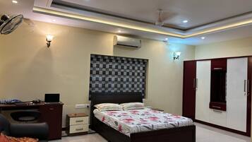 3 quartos, ferros/tábuas de passar roupa, Wi-Fi, roupa de cama