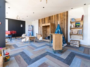 Apartment | Game room