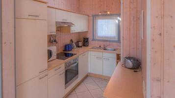 House | Dapur peribadi | Kerusi tinggi