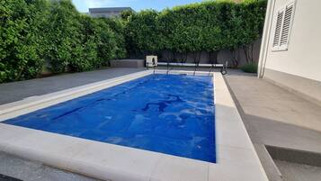 Apartment | Pool | Outdoor pool, a heated pool