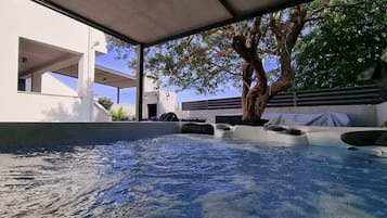 Apartment | Terrace/patio