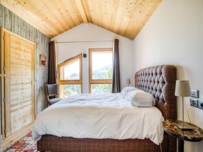 Apartment | 6 bedrooms, bed sheets - Chalet in Combloux With Mont-blanc Views (Combloux)