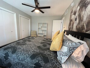 2 bedrooms, iron/ironing board, WiFi, bed sheets