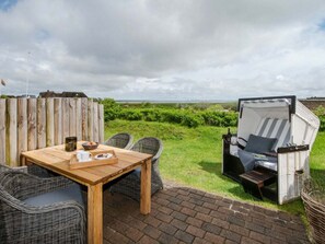 Outdoor dining - Holiday Apartment in Rantum / Sylt With Wi-fi (Sylt)