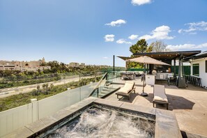Outdoor dining - Pool, Spa & City Views: Luxe Home in San Diego! (San Diego)