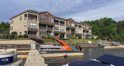 Lake Martin Retreat w/ Deck: 4 Mi to Wind Creek!