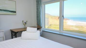 3 bedrooms, individually decorated, individually furnished, free WiFi