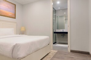 Deluxe Suite | Premium bedding, individually furnished, iron/ironing board, free WiFi - PC Residences Gulberg Lahore (Lahore)