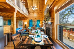 Dining - Rustic Cabin w Modern Comfort Minutes from Parkway (Pigeon Forge)