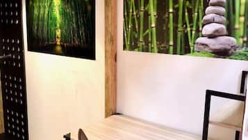 Basic Double Room, Shared Bathroom | Free WiFi, bed sheets