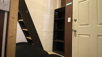 Dormitório compartilhado econômico, banheiro compartilhado | Wi-Fi de cortesia, roupa de cama