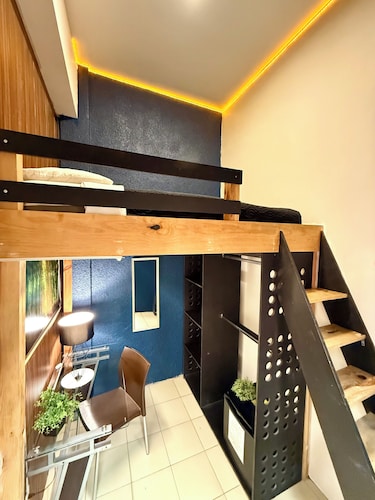 Urban Rooms - Hostel