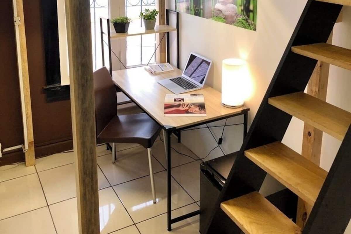 シングルルーム 共用バスルーム | WiFi (無料)、ベッドシーツ