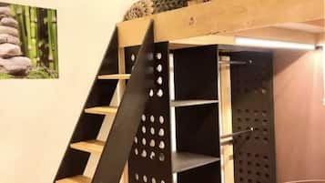 Habitación básica doble, baño compartido | Wifi gratis y ropa de cama