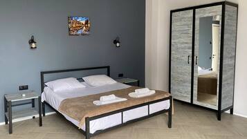 Superior Double or Twin Room, Mountain View | In-room safe, desk, iron/ironing board, rollaway beds