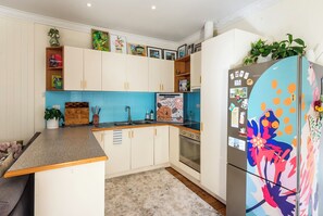 Produits de nettoyage écologiques fournis