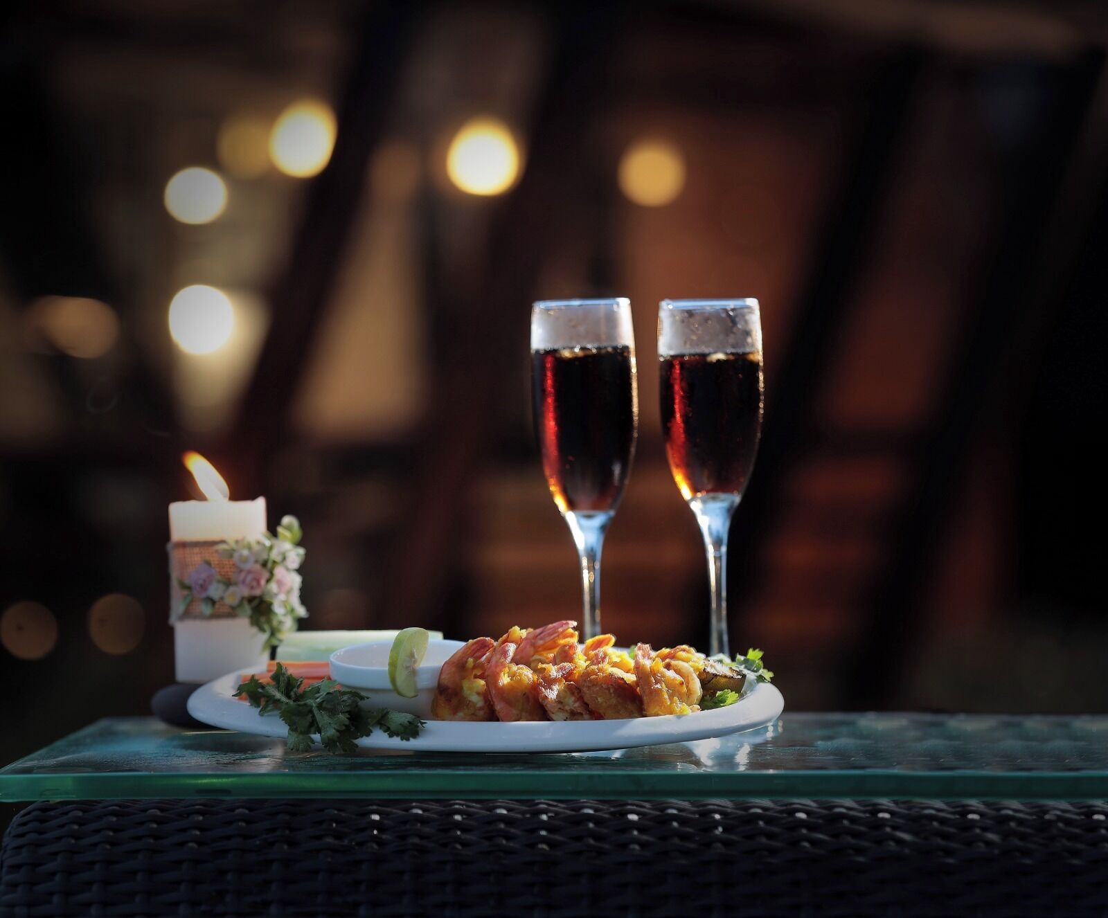 包含每日当地美食早餐