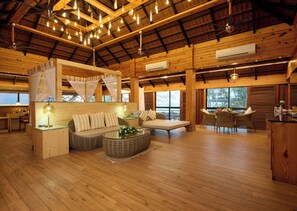 Luxury Suite, Sea View | In-room safe, desk, laptop workspace, blackout drapes - Maliekal Heritance Cherai (Kochi)