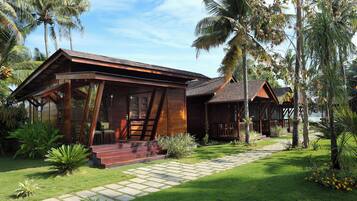 Grand Cottage | 1 bedroom, in-room safe, desk, laptop workspace