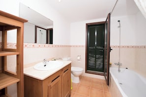 Shower - Villa Sa Fonera - Villa With Private Pool (Maria De La Salut, Illes Balears)