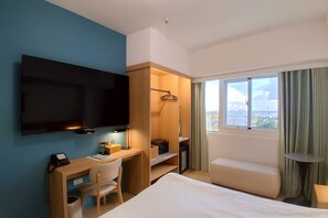 Superior-Doppel- oder -Zweibettzimmer