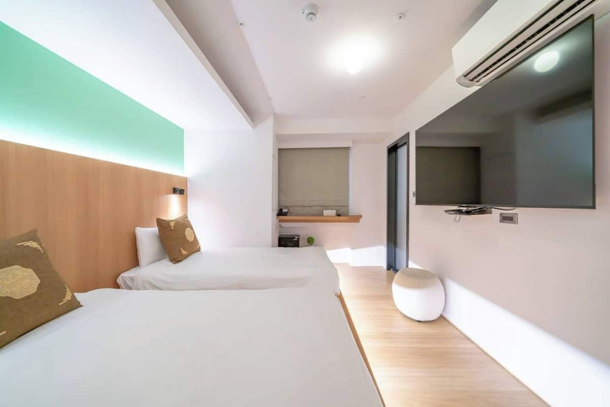 Economy Twin Room | Bed sheets