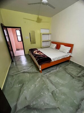 Standard Room - Rathore Guest House (Faizabad)