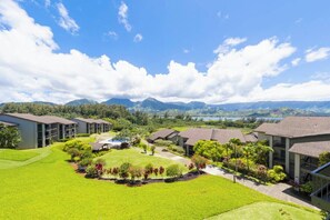 Property grounds - 2 Bedroom Condo-Princeville, Kauai-Family Friendly! (Princeville)