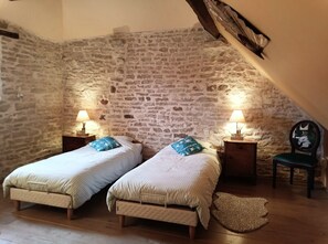 Family Room, Garden View | Free WiFi - La Vallée Verte (Grandchamp)