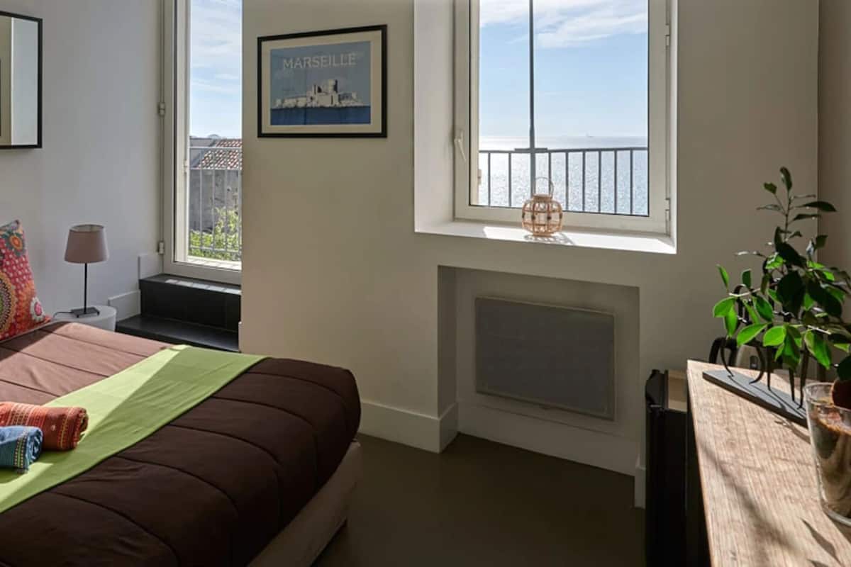Classic Room, Balcony, Sea View | 1 bedroom, iron/ironing board, free WiFi