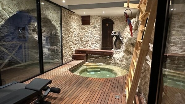 Bain à remous intérieur