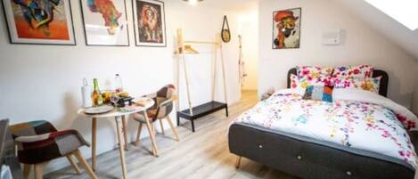 Hypo-allergenic bedding, Select Comfort beds, individually decorated