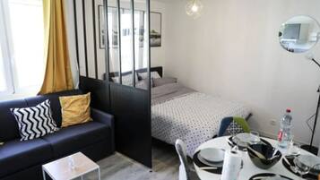 Superior Studio Suite, 1 Double Bed with Sofa bed, Non Smoking, Kitchen | Hypo-allergenic bedding, Select Comfort beds, individually decorated