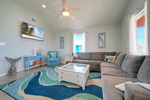Smart TV - Outdoor Games + Grill | Near Beach + Nature Preserve | Sandy Feet Retreat (Port Aransas)