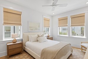 5 bedrooms, travel crib, free WiFi, bed sheets - Family-Friendly Coastal Escape | Grill, Decks & More! (Santa Rosa Beach)