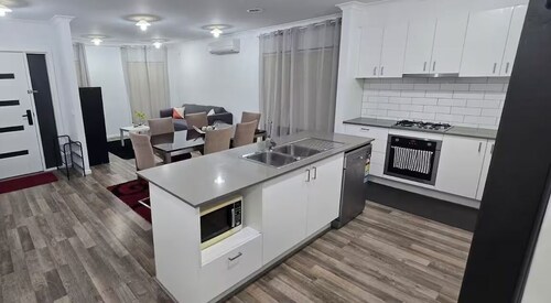 Serenity Home 9 by Hiverooms