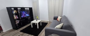 Family House, Garden View | Street view