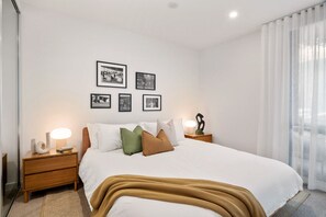 1 室のベッドルーム、アイロン / アイロン台、WiFi (無料)、ベッドシーツ