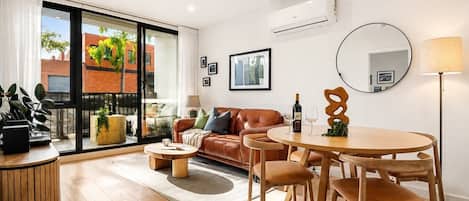 Smart TV, stereo
