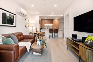 スマートテレビ、ステレオ