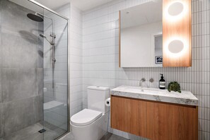 ヘアドライヤー、タオル