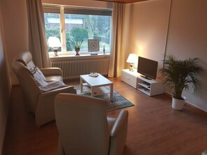 House | Living area - Control Board Comfortable Holiday Residence (Varel)