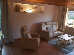 House | Living area - Control Board Comfortable Holiday Residence (Varel)