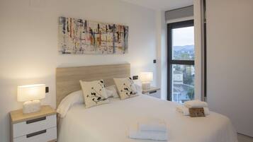 2 chambres, fer et planche à repasser, Wi-Fi gratuit, draps fournis
