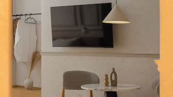 Standard Studio | Premium bedding, down duvets, pillow-top beds, in-room safe