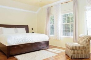 4 chambres, fer et planche à repasser, Wi-Fi gratuit, draps fournis