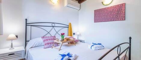 3 soverom, wi-fi (inkludert) og sengetøy