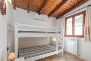 Villa familiar, 3 habitaciones, 2 baños (Gli Allori) | 3 dormitorios, wifi gratis, ropa de cama